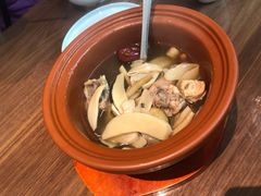 紫砂土鸡汤-有红鸡毛店·川菜(建设路店)