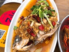 蒜爆鱼-杨氏青龙虾·羊蝎子(托乐嘉店)