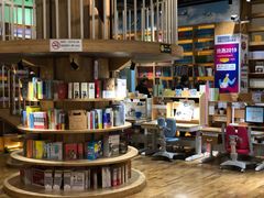 -新华书店(解放中路店)