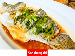 -万龙洲海鲜(南新仓店)