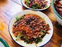 兔腰-拈签一笑黄牛肉辣卤串串