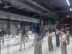 点击看大图 -VP 舞蹈工作室