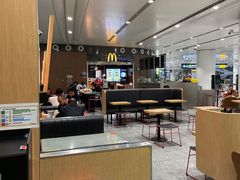 大堂-麦当劳(北京大兴机场二层国内到达(安检外)店)