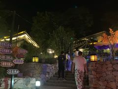 -百里峡七彩艺术小镇