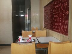 -华莱士·全鸡汉堡(加州步行街店)