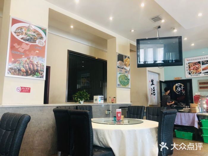 巢香扣肉馆大堂图片