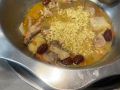 -光头药膳鸡(莱茵小镇店)