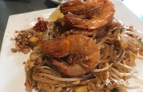 Thai Pad Thai with Shrimp