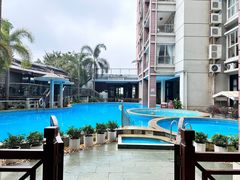 -皇马海口湾海景酒店(万绿园秀英港店)