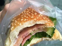 -华荣西饼屋(永护店)