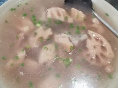 大骨棒炖莲藕-味老大土碗菜(中山三路店)