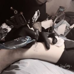-越域刺青