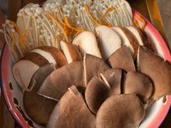 菌菇拼盘-东镇老火锅(长春路首店)