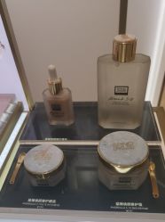 -奥伦纳素Erno Laszlo