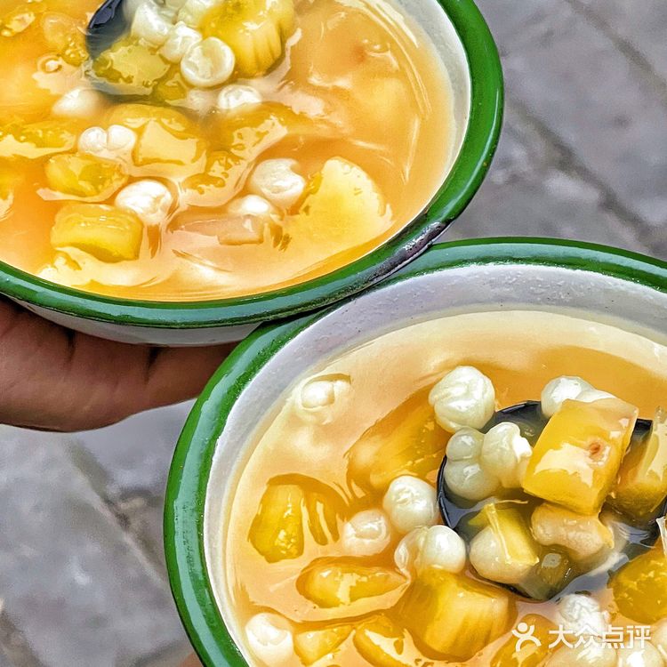 关于我在西安坐车一小时也要去吃的首家糖水和柳州螺蛳粉 