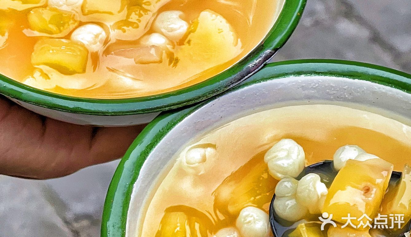 关于我在西安坐车一小时也要去吃的首家糖水和柳州螺蛳粉 