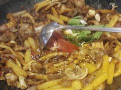 -富正毅三下锅·湘西韵味(天门山索道店)