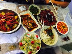 -巴厘龙虾·榜首油焖大虾(音乐学院·沿江酒馆店)