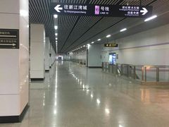 -龙溪路(地铁站)