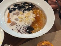-RUXU入续糖水铺与包(卓悦中心店)
