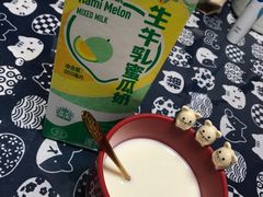 盒马生牛乳蜜瓜奶-盒马鲜生(金桥国际广场店)