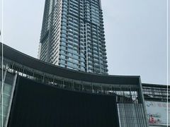 -日月光中心广场