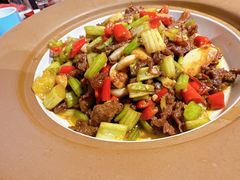 -魏铭鱼头捞饭(晋阳路店)