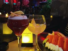 -FOUR PLAY BAR