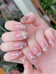 -莎拉美学·美甲美睫