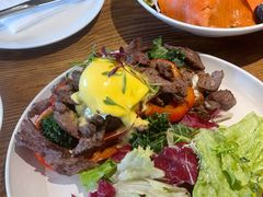 三文鱼牛油果沙拉-Money Shops(愚园路店)