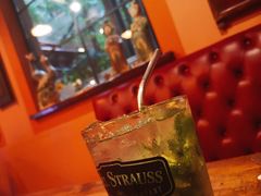 -SISTERS BAR RESTAURANT川意酒馆(嘉善老市H楼店)
