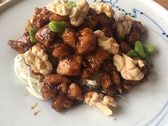 酱爆桃仁鸡丁-四季民福烤鸭店(前门廊房二条店)