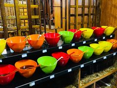 自助调料区-果松木炭酸菜铜火锅·外婆参鸡汤