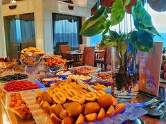 -荣誉国际酒店-云顶旋转餐厅