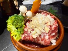 -山川小町·极番烧肉(新地假日广场店)