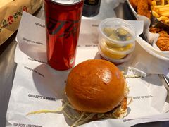 -TRIPS BURGER(大钟寺店)