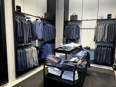 -Hugo Boss(百联奥特莱斯店)