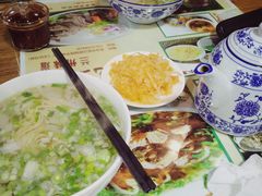 -陇上全荟兰州传统牛肉面(延吉路店)
