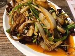 -嗨辣小聚·盘锦河蟹·海鲜烧烤龙虾(盘锦十年好店)