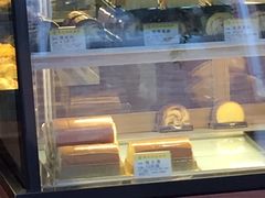 面包甜点陈列柜-赞记龙凤礼饼(广州市二宫向群宾馆店)