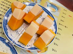 木瓜奶冻-广信牛奶甜品世家(台东店)
