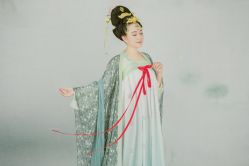 -盘子女人坊古装写真摄影(厦门总店)