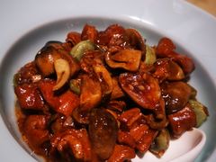 腊八蒜烧肥肠-那家小馆•北京菜•烤鸭(香山店)