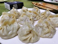 烤薄皮包子-乡村馕坑肉·烧烤·新疆菜·本地人更爱吃(阿勒泰首店)