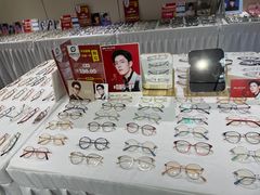 -零度眼镜·宝视友·蔡司依视路(吾悦花街店)