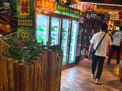 -老滇山寨•云南特色菜•地方菜•民族风情歌舞表演(金碧店)