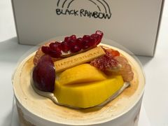 红茶无花果卡仕达酱奶油蛋糕-black rainbow coffee