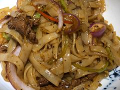 干炒牛河-食客堂麻婆豆腐专门店