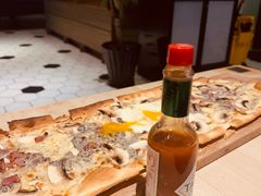 黑松露薄饼-LENBACH兰巴赫西餐啤酒坊(大连东港店)