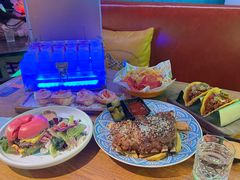 -Famous肥猫墨西哥音乐餐吧(五棵松华熙LIVE店)